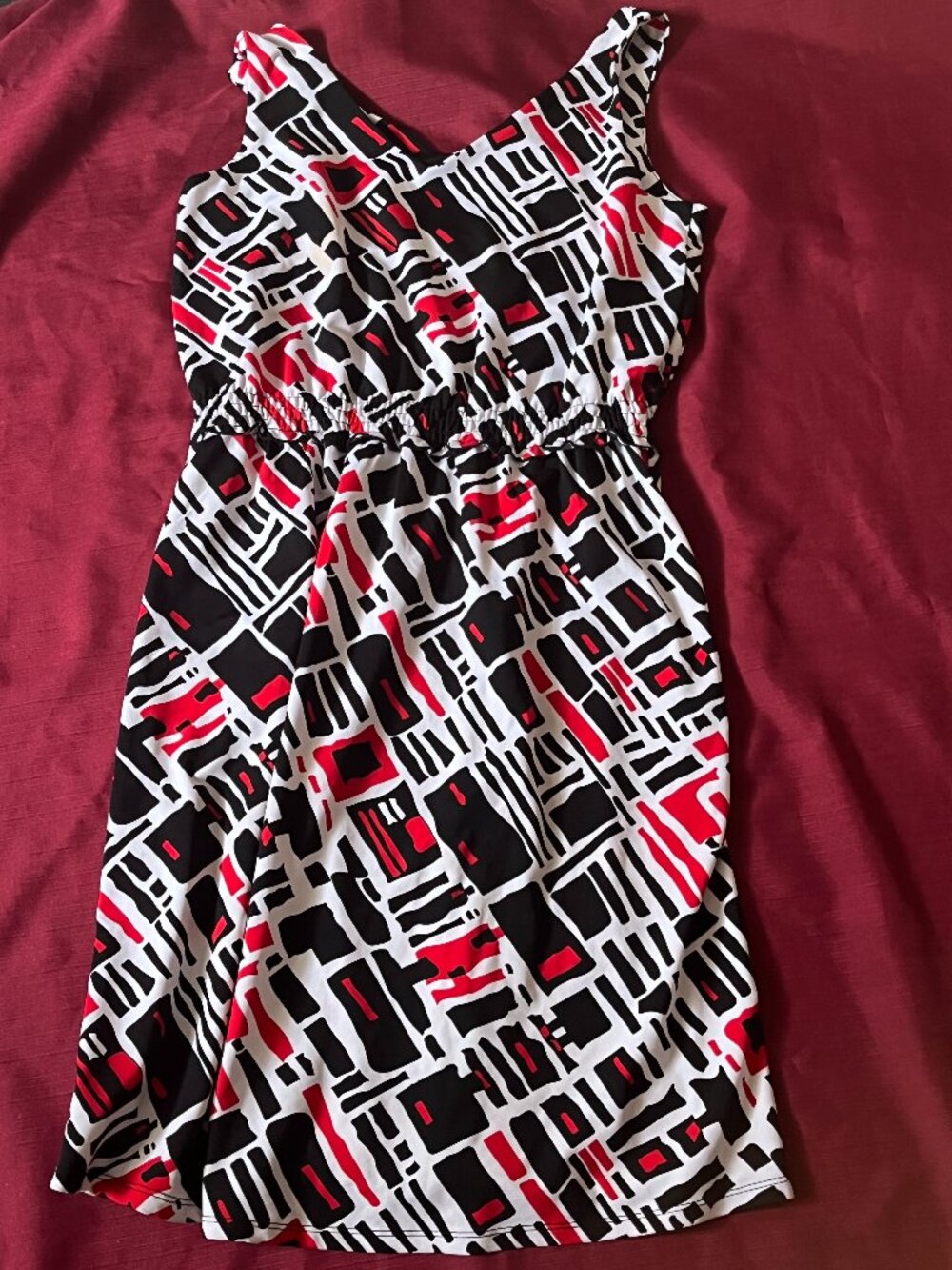 Abstract geometric print red, black, and white  DressFrom Peter Nygard size M.